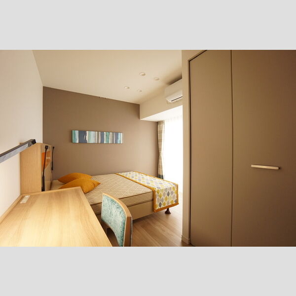 その他 (家具付き洋室1)