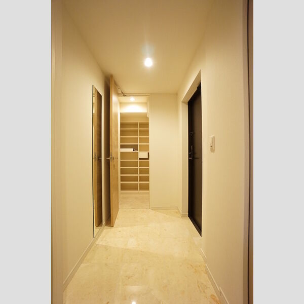 玄関 (玄関)