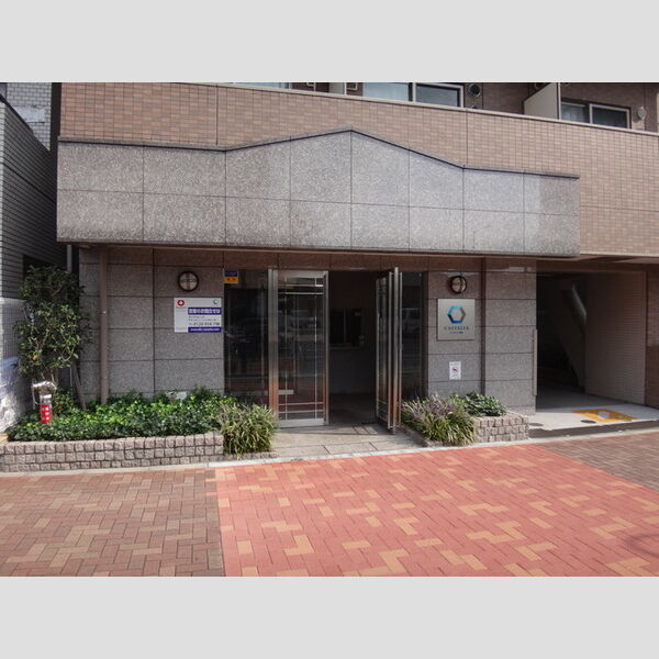 エントランス (エントランス)