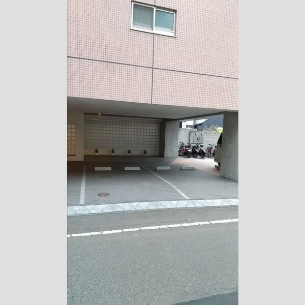 駐車場 (駐車場)