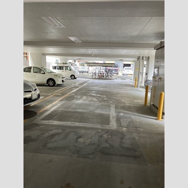 駐車場 (駐車場)