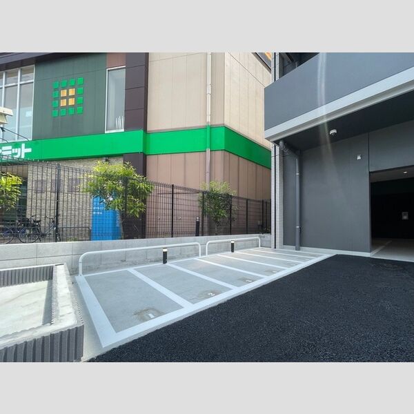 現地周辺 (バイク置き場(50cc以下限定))