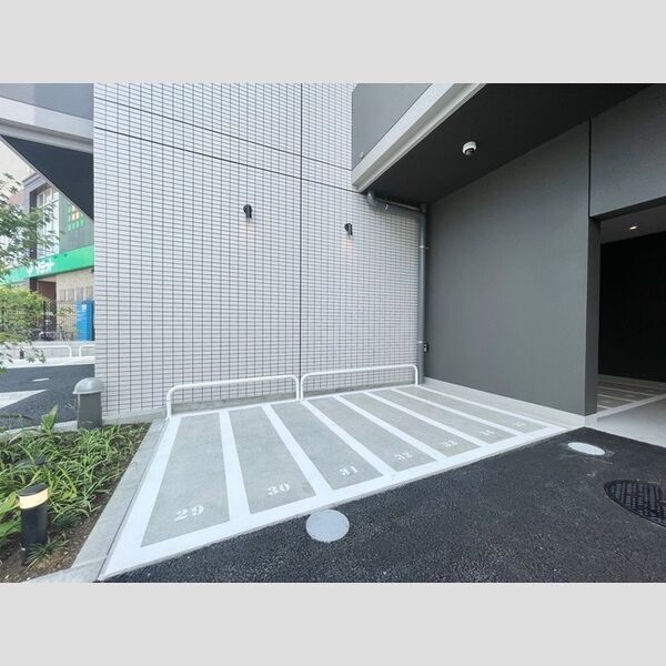現地周辺 (駐輪場(屋外区画)※契約制・有料)