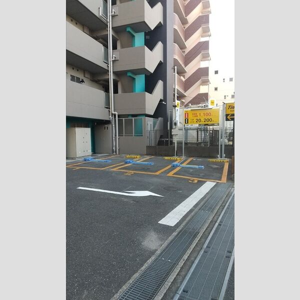 現地周辺 (タイムズ駐車場)
