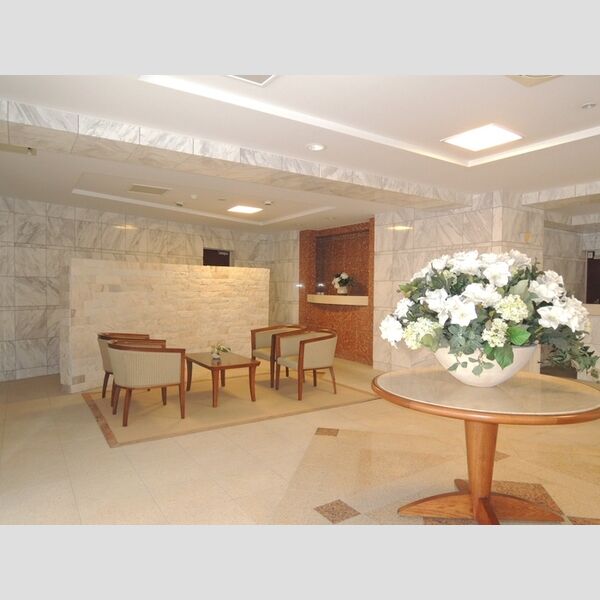 現地周辺 (ロビー)