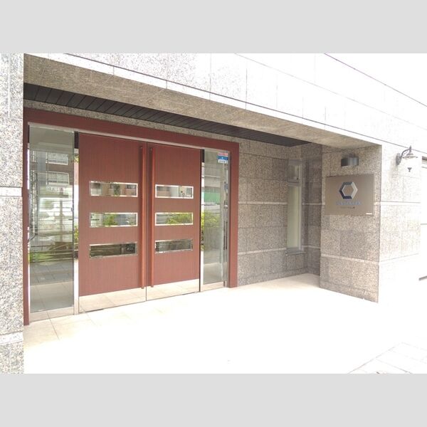 エントランス (エントランス)