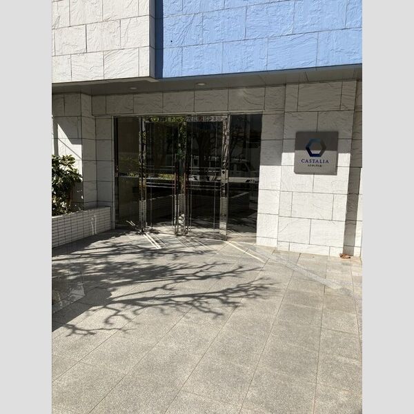 エントランス (エントランス)