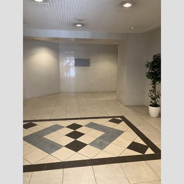 エントランス (エントランス)