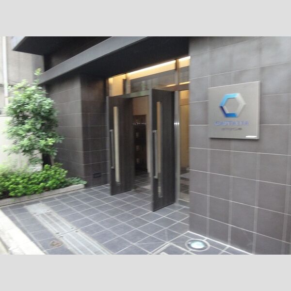 エントランス (エントランス)