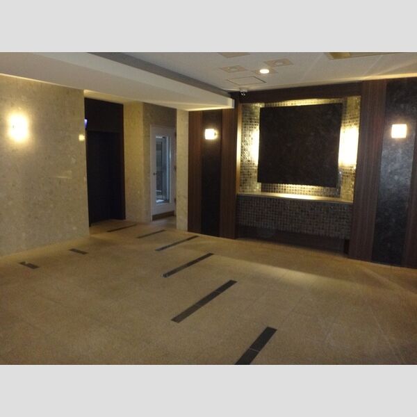 エントランス (ホール)