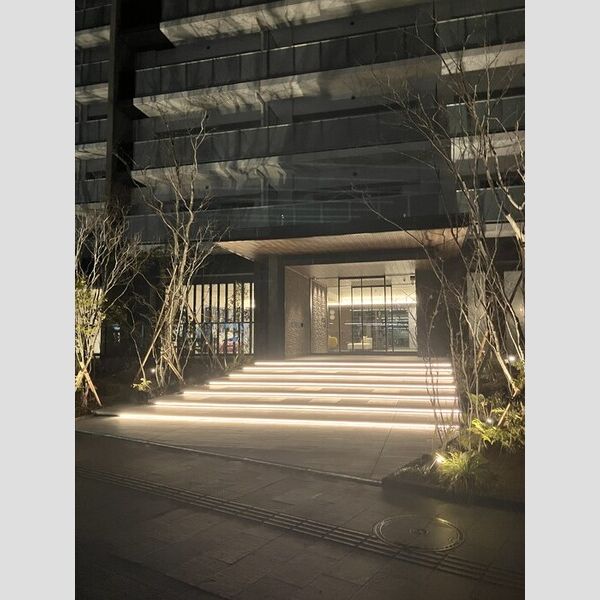 エントランス (エントランス)