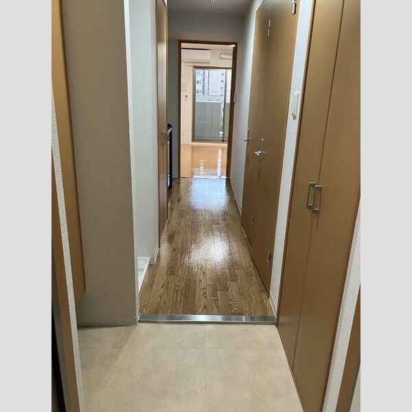 玄関 (玄関)