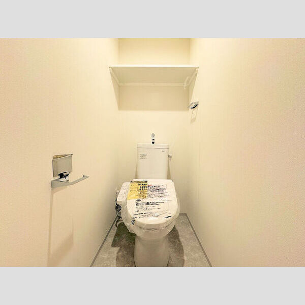 トイレ (トイレ)