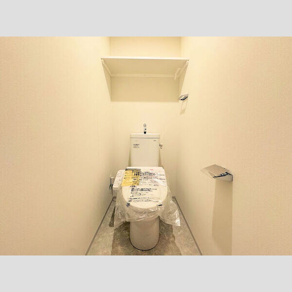 トイレ (トイレ)