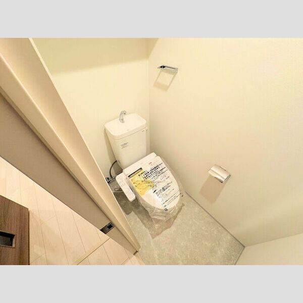 トイレ (トイレ)