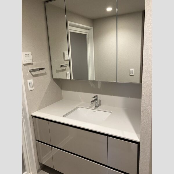 洗面所 (洗面所)