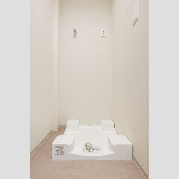 その他 (室内洗濯機置き場)