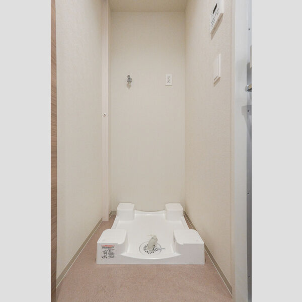 その他 (室内洗濯機置き場)
