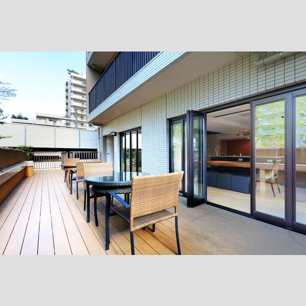 現地周辺 (2階ラウンジ バルコニー)