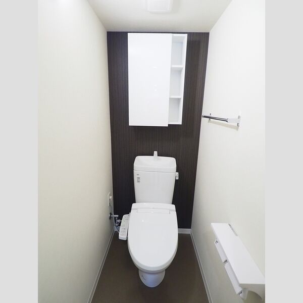 トイレ (温水洗浄便座)