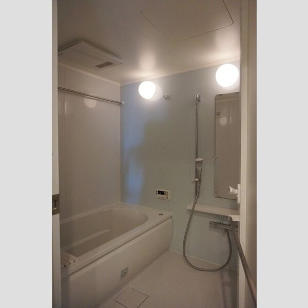 バス (浴室乾燥換気扇つき)