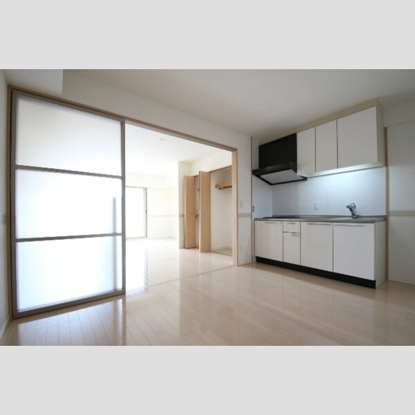 居室・リビング (DK7.2帖→洋室9.2帖)