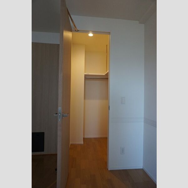 その他 (洋室1　収納)