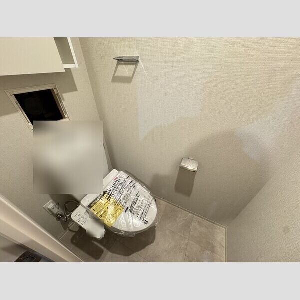 トイレ (トイレ)