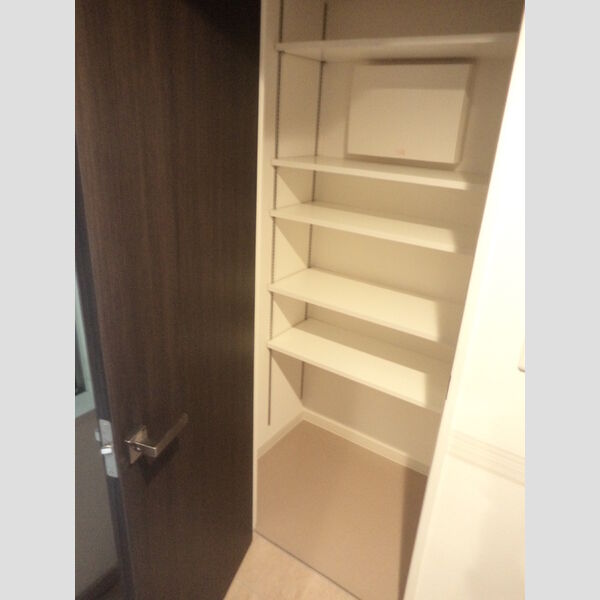 玄関 (シューズクローク)