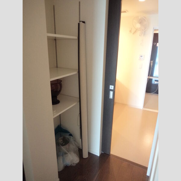 収納 (ウォークスルークローゼット)