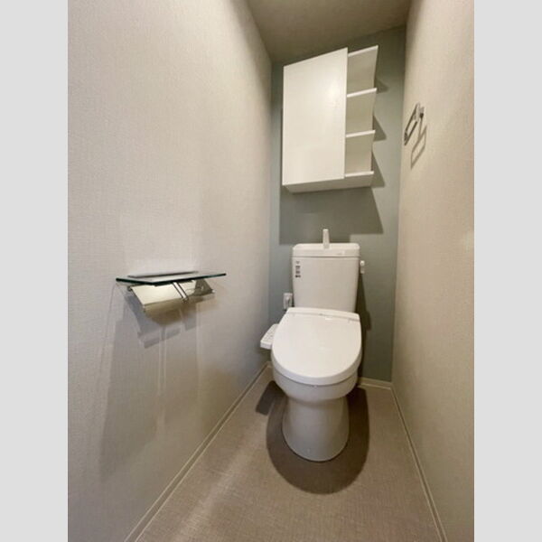 トイレ (トイレ)