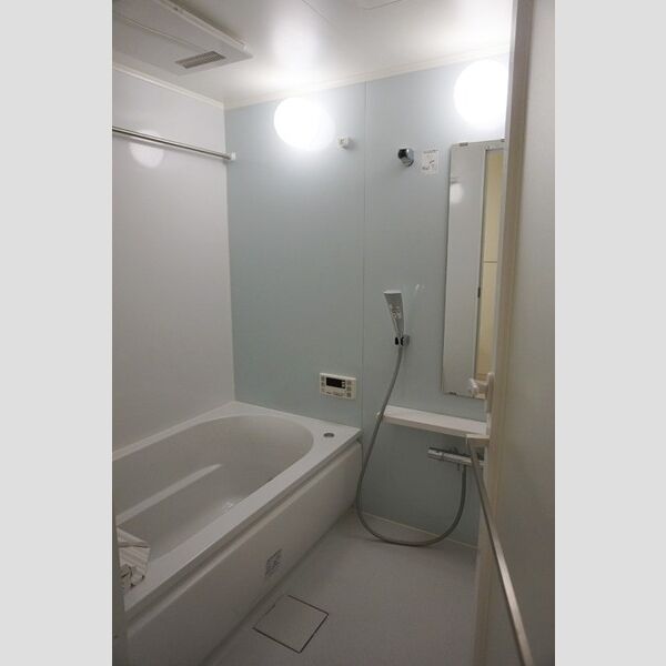 バス (浴室乾燥換気扇つき)