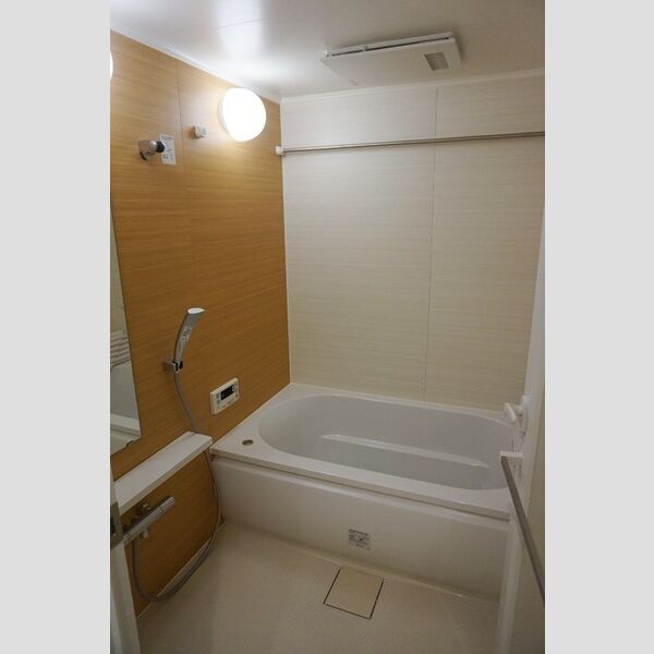 バス (浴室乾燥換気扇つき)