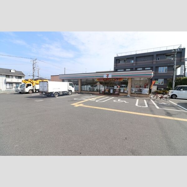 現地周辺 (セブンイレブン伊奈栄店)