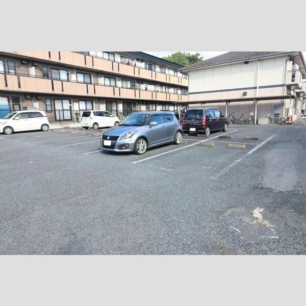 駐車場 (駐車場)