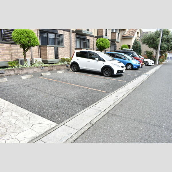 駐車場 (駐車場)