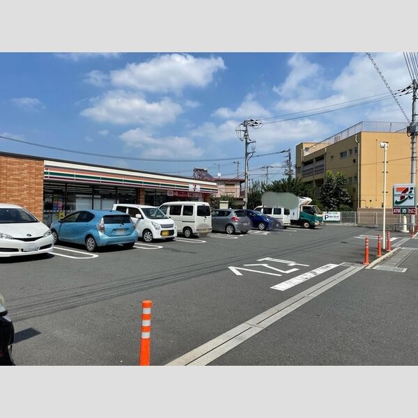 現地周辺 (セブンイレブン上尾小泉店)