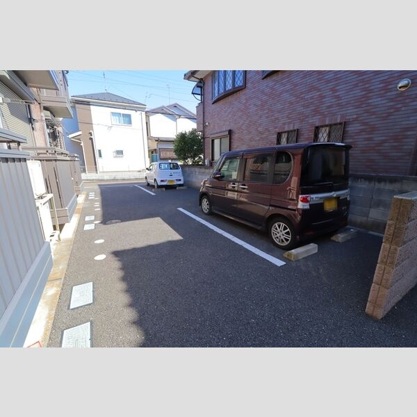 駐車場 (駐車場)