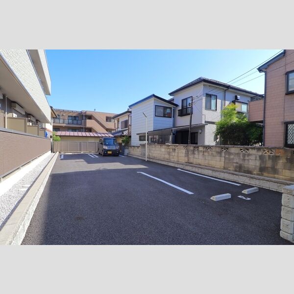 駐車場 (駐車場)