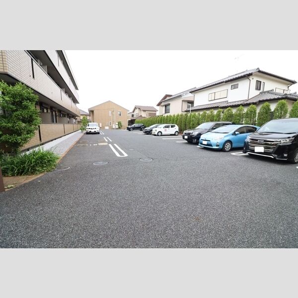 駐車場 (駐車場)