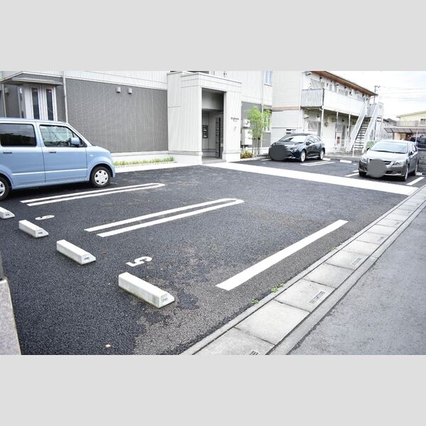 駐車場 (駐車場)