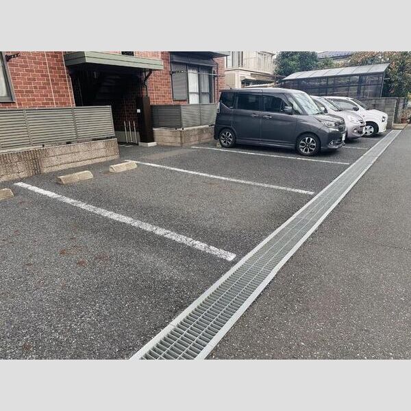 駐車場 (駐車場)