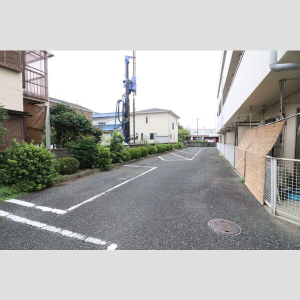 駐車場 (駐車場)