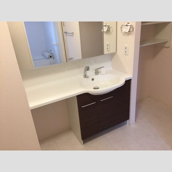 洗面所 (パウダールーム)