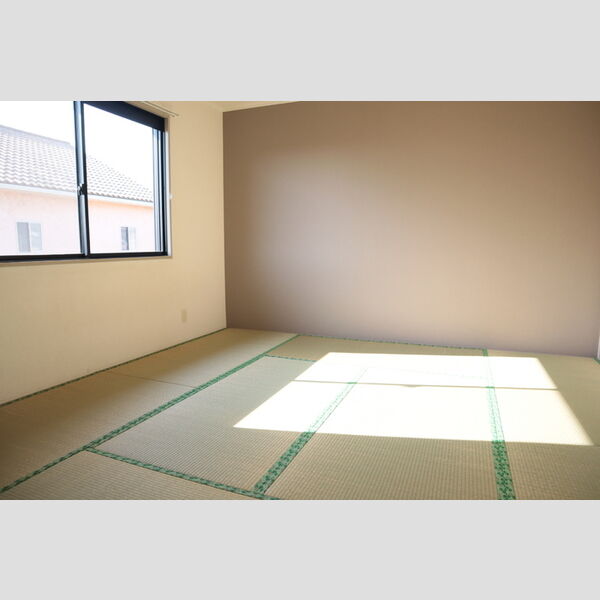 その他 (和室8帖)