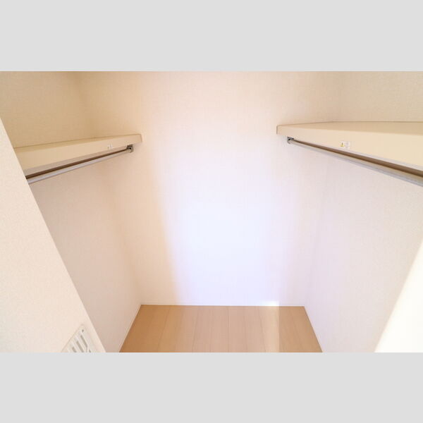 収納 (ウォークインクローゼット)