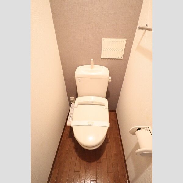 トイレ (温水洗浄暖房便座)
