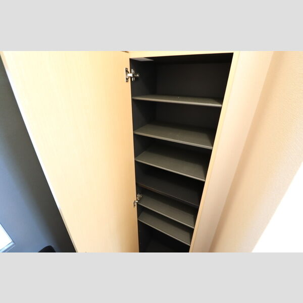 玄関 (シューズボックス)