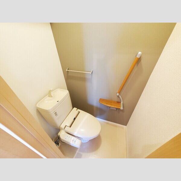 トイレ (温水洗浄暖房便座)