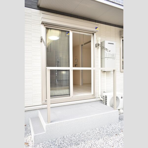 その他 (専用庭のテラス)